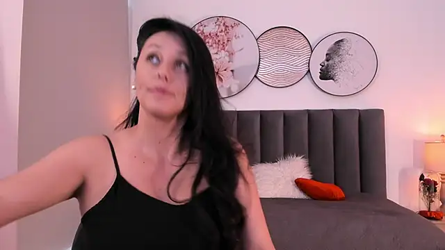 SaharaGarcia   online show from 11-26-25, 07:03