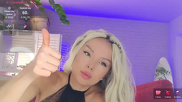 WhiteBunny online show from 04-28-26, 07:46