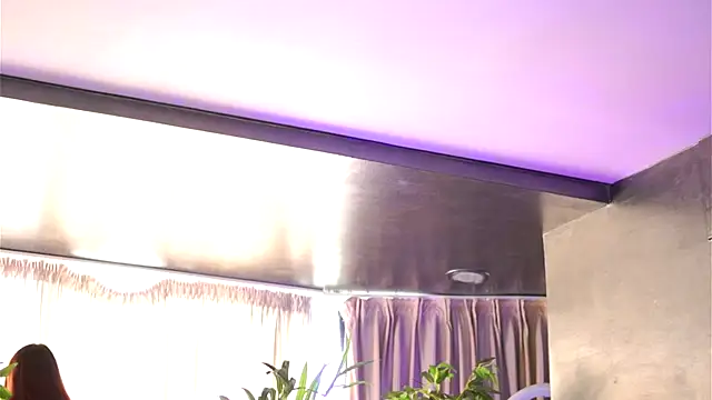 HotSkinnyX online show from 10-05-25, 09:11