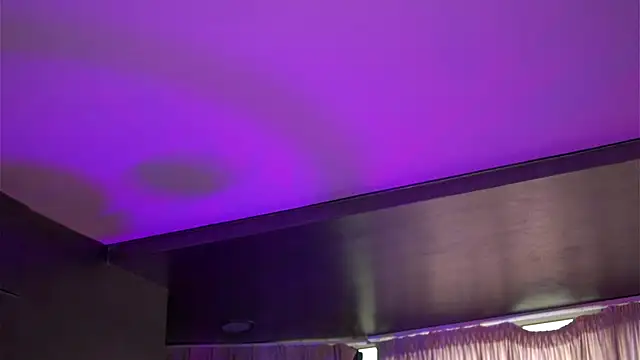 HotSkinnyX online show from 09-30-25, 06:30