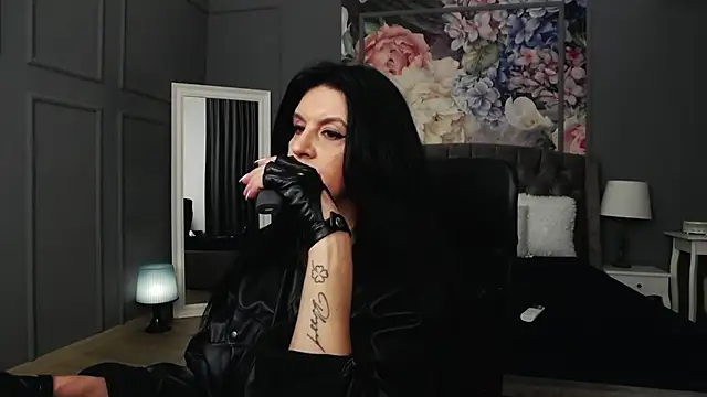 DomMelissaW online show from 02-25-25, 09:58