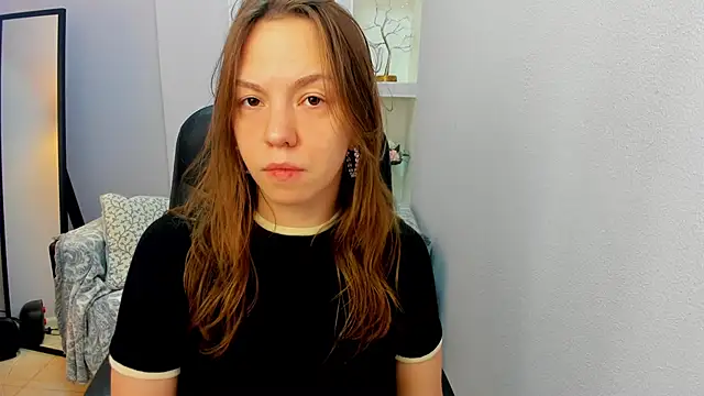 Snapshot of Persephoni chatting on 06-20-26, 10:09 Persephoni online show from 06-20-26, 10:09