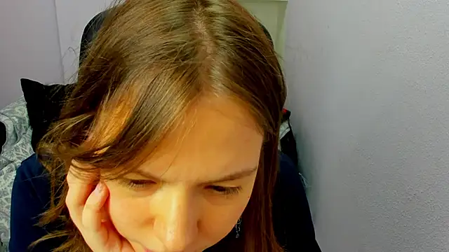 Persephoni online show from 04-19-26, 10:27