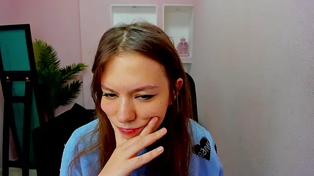 Persephoni online show from 10-10-25, 10:38