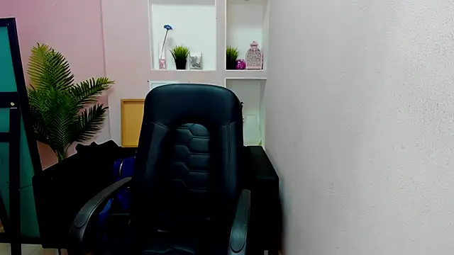 Persephoni online show from 09-22-25, 06:36