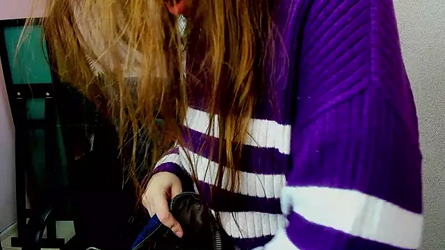 Persephoni online show from 03-16-25, 06:09