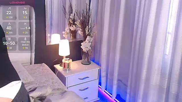 LiaVillalobos online show from 11-04-25, 12:20