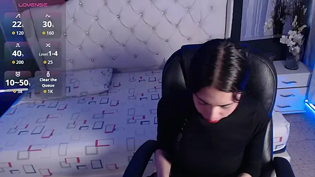 LiaVillalobos online show from 10-01-25, 01:04