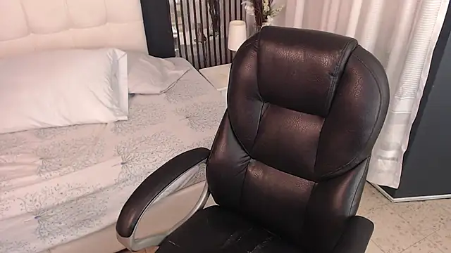 LiaVillalobos online show from 02-14-26, 12:38