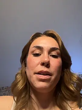 LeaGambit   online show from 03-28-26, 04:02