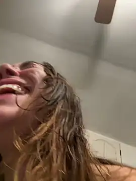 LeaGambit   online show from 02-17-25, 01:44