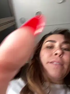 LeaGambit   online show from 03-04-25, 05:45