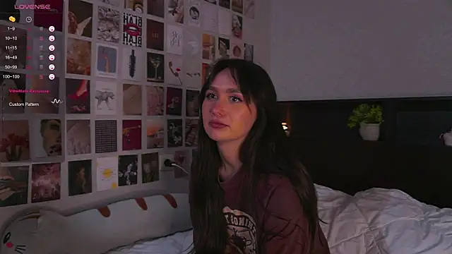 itssophiie online show from 09-12-25, 05:56