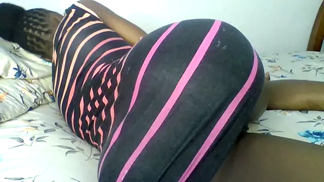 sweet sassy  online show from 04-25-26, 03:09