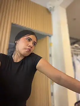 clarachanelricek online show from 11-04-25, 07:06