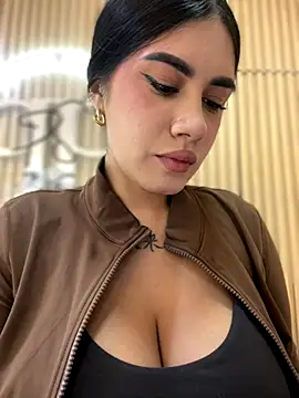 clarachanelricek online show from 10-07-25, 07:15