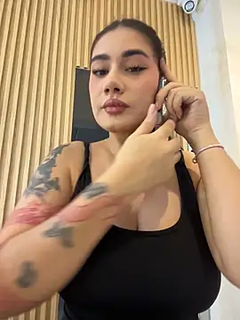 Snapshot of clarachanelricek chatting on 02-25-26, 07:25 clarachanelricek online show from 02-25-26, 07:25