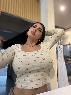 clarachanelricek online show from 12-17-25, 07:41