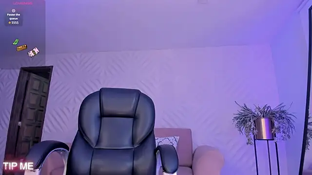 SophieBarnett online show from 04-15-26, 10:32