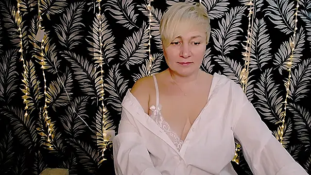 Olivia playful online show from 03-03-25, 03:32