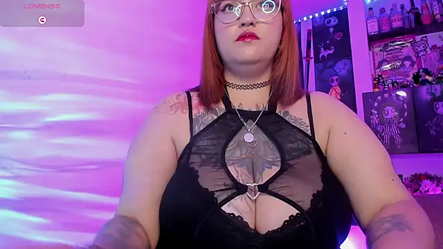  Ali Brinck  online show from 05-03-26, 01:33