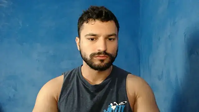 Snapshot of alex_blu chatting on 06-17-26, 12:32 alex blu online show from 06-17-26, 12:32
