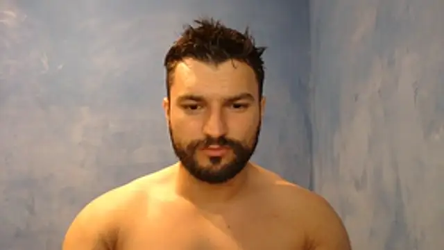 Snapshot of alex_blu chatting on 06-18-26, 11:26 alex blu online show from 06-18-26, 11:26