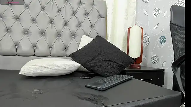 luna evaa online show from 10-11-25, 01:56