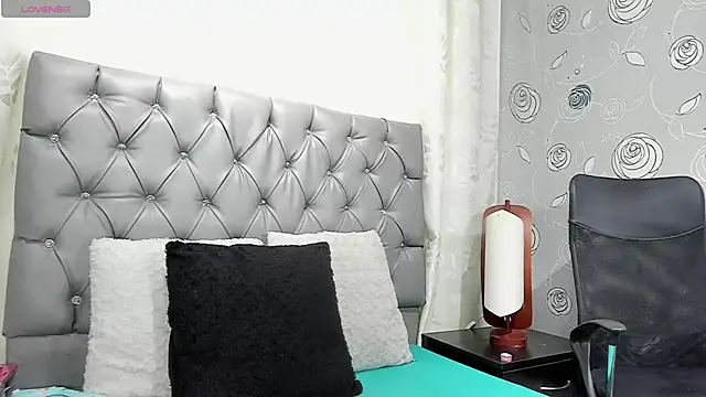 luna evaa online show from 10-04-25, 01:56