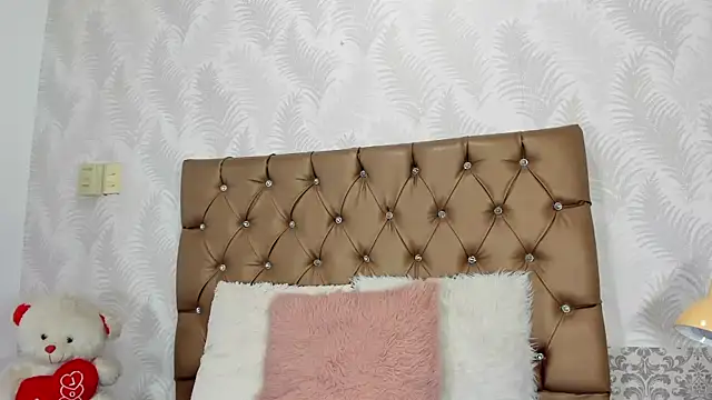 luna evaa online show from 09-13-25, 01:44