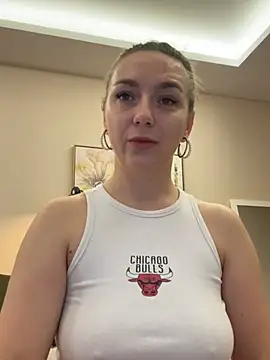 Janeee online show from 02-10-25, 05:14