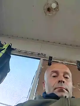 Snapshot of muscularsexy chatting on 09-20-25, 04:17 muscularsexy online show from 09-20-25, 04:17