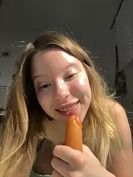 kimczii online show from 04-22-26, 06:20