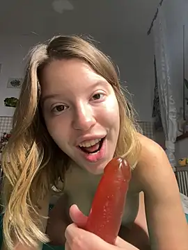 kimczii online show from 10-31-25, 07:49