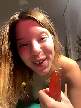 kimczii online show from 10-10-25, 06:25