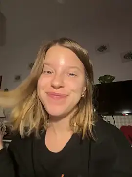 kimczii online show from 10-08-25, 09:04