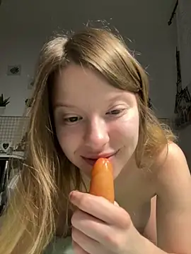 kimczii online show from 05-13-26, 06:42