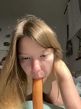 kimczii online show from 05-07-26, 06:17