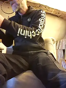 eddouxxx78 online show from 05-12-26, 02:23