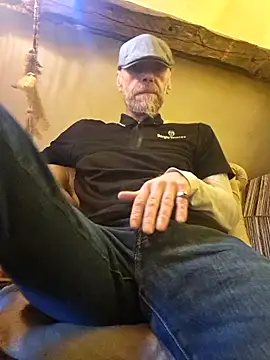 eddouxxx78 online show from 05-08-26, 11:36