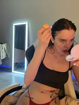 julia fly online show from 04-09-26, 06:15