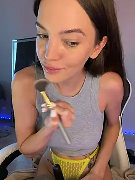 julia fly online show from 05-26-26, 08:34