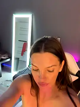 Snapshot of julia_fly chatting on 10-14-25, 09:54 julia fly online show from 10-14-25, 09:54