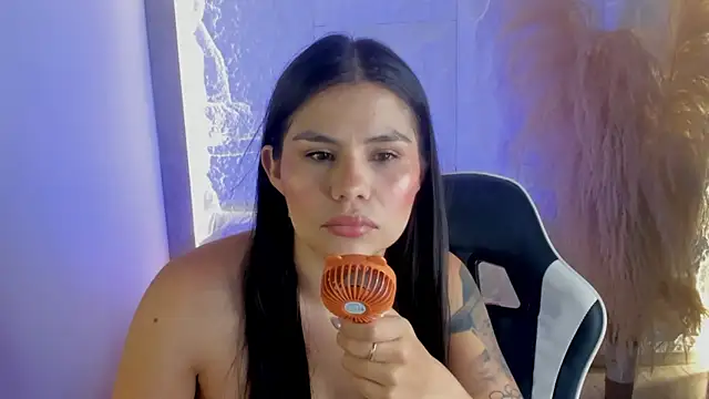dominique25  online show from 05-14-26, 01:57