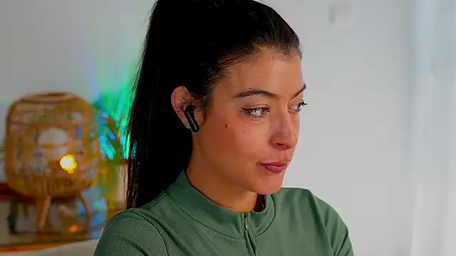 anabelcurvy online show from 12-18-25, 02:10