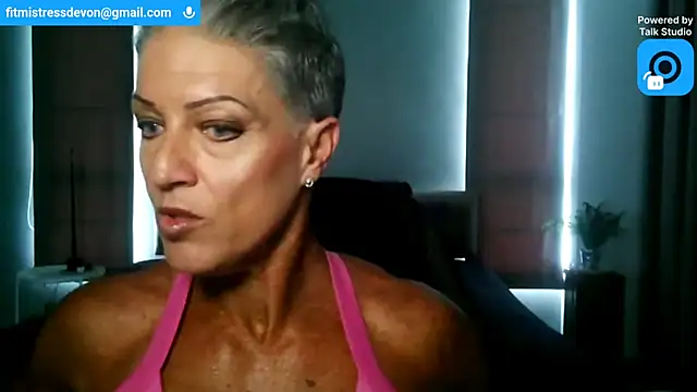 Snapshot of Devon2020 chatting on 06-16-26, 04:45 Devon2020 online show from 06-16-26, 04:45