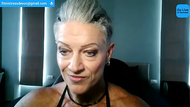 Snapshot of Devon2020 chatting on 07-15-26, 09:38 Devon2020 online show from 07-15-26, 09:38