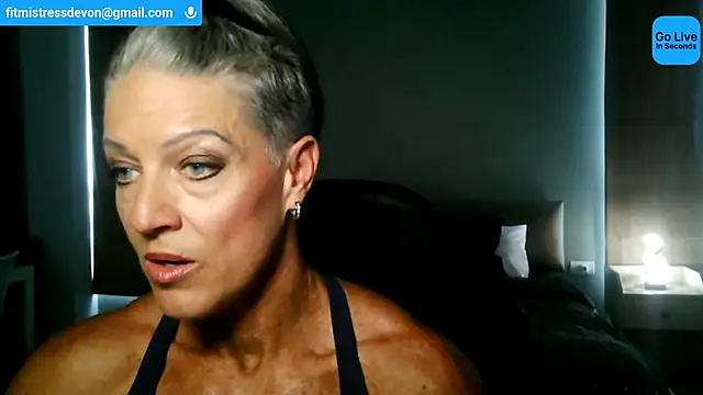 Snapshot of Devon2020 chatting on 06-29-26, 10:15 Devon2020 online show from 06-29-26, 10:15