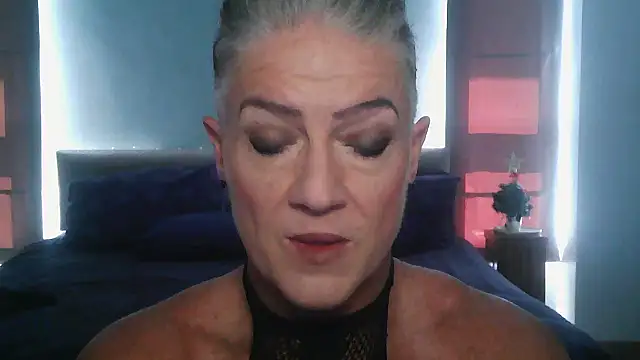 Devon2020 online show from 12-19-25, 07:00