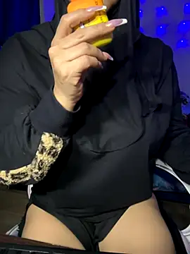 Jameela online show from 11-25-25, 01:39